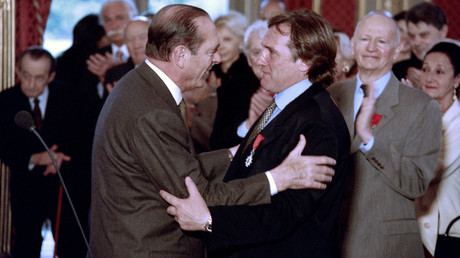 Procédure disciplinaire contre Depardieu : l'acteur met sa Légion d'honneur «à la disposition» du ministre de la Culture