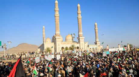 Manifestation des houthis à Sanaa en solidarité à Gaza et contre la coalition internationale en mer rouge le 22 décembre 2023.