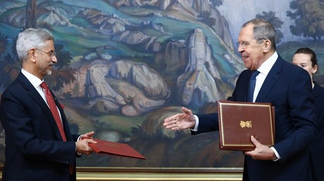 Sergueï Lavrov voit en l’Inde un modèle de «diplomatie multilatérale»