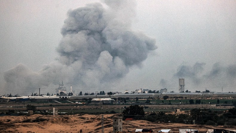 Tsahal pilonne la bande de Gaza, le Hamas tire sur Israël à l'heure du Nouvel An