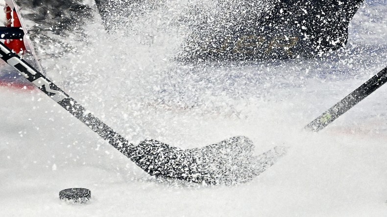 Hockey sur glace : la Fédération internationale suspend l'équipe israélienne de ses compétitions