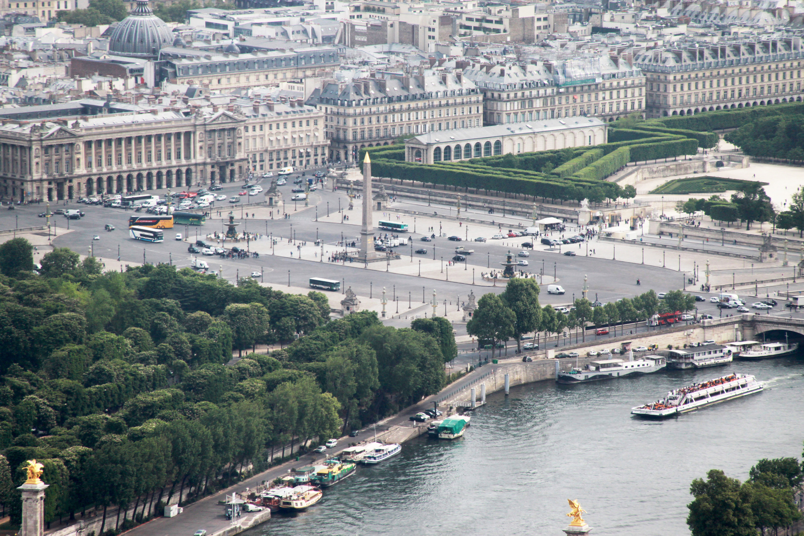 Paris : Anne Hidalgo annonce que la voiture sera bannie de la moitié de la place de la Concorde après les JO