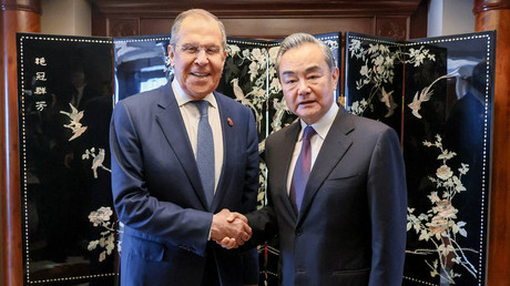 Coopération sino-russe : Sergueï Lavrov et Wang Yi saluent le bilan 2023