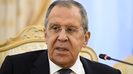 Russie : Lavrov reçoit son homologue nord-coréenne, qui salue l’amitié avec Moscou