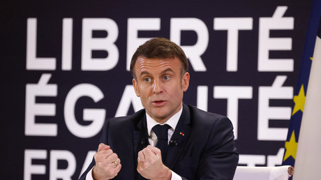 Conférence de presse : Emmanuel Macron «en mode ORTF» ?