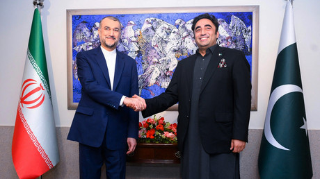 Le ministre iranien des Affaires étrangères Hossein Amir-Abdollahian et son homologue pakistanais Bilawal Bhutto Zardari, à Islamabad en août 2023 (image d'illustration).