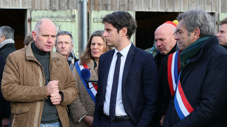 Agriculteurs en colère : Attal envisage des mesures supplémentaires, Paris menacé d'un «siège» lundi