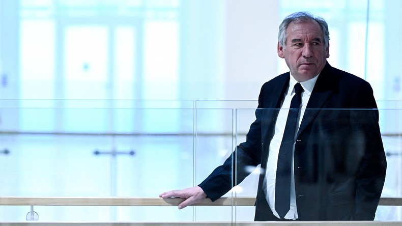 France : le nouveau gouvernement Attal attendu, mais Bayrou refuse d'y entrer
