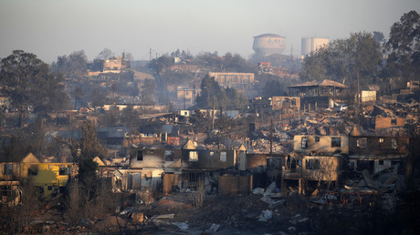 Des maisons brûlées après un incendie qui a touché les collines de Viña del Mar, au Chili, le 3 février 2024 (photo d'illustration).