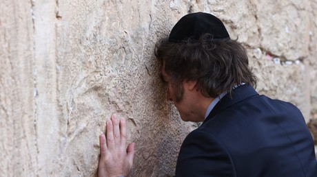 Javier Milei au mur des Lamentations le 6 février 2024.