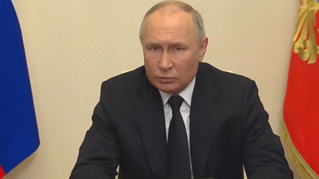 Poutine : «Il est crucial de continuer à renforcer les structures du ministère des Situations d’urgence au Donbass»