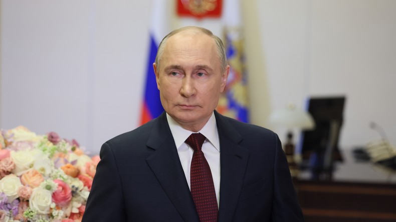 Journée internationale des femmes : Vladimir Poutine présente ses vœux aux femmes russes