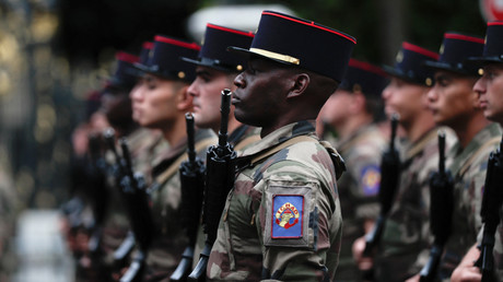 France : l'armée de terre peine à recruter et retenir ses soldats