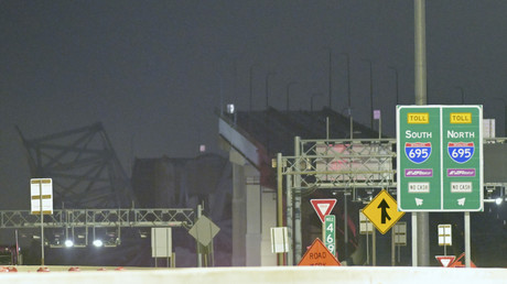 Etats-Unis : un pont s'effondre à Baltimore après avoir été percuté par un navire