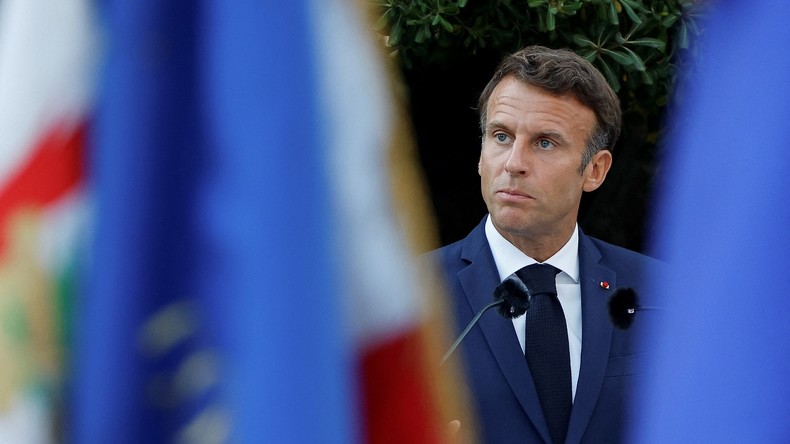 Macron rend hommage aux victimes de la rafle nazie dans un orphelinat juif