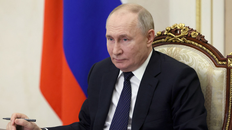EN DIRECT : réunion de travail de Vladimir Poutine