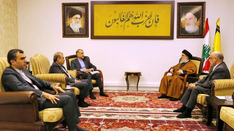 Hassan Nasrallah reçoit le chef de la diplomatie iranienne Amir Hossein Abdollahian en février 2024 (image d'illustration).