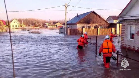 Russie : après la rupture d’un barrage à Orsk, les opérations d’évacuation se poursuivent