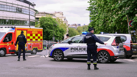Paris : un homme interpellé après une alerte au consulat d’Iran