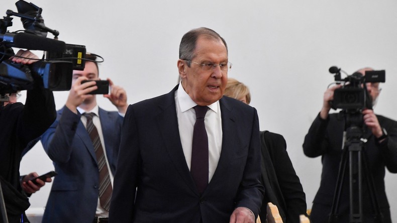 EN DIRECT : Sergueï Lavrov rencontre Murat Nurtleu