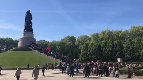 À Berlin, la police restreint les célébrations de la victoire sur le nazisme