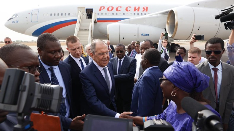 EN DIRECT : Conférence de presse de Sergueï Lavrov avec son homologue tchadien Abderaman Koulamallah