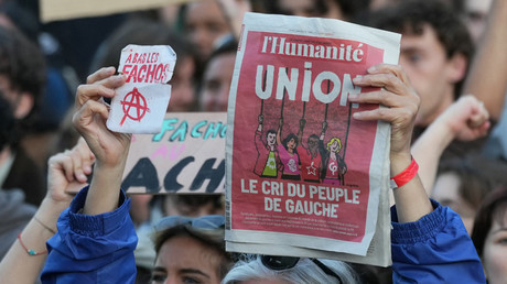 Législatives en France : les gauches trouvent un accord et appellent à manifester