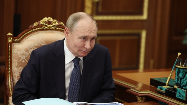 Rencontre entre Vladimir Poutine et le président de la Chambre des comptes