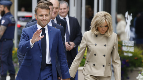 Débâcle au premier tour : derrière Emmanuel Macron, une atmosphère de fin de règne