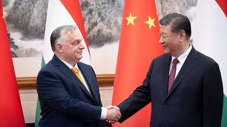 Visite surprise d'Orban à Pékin : Xi Jinping appelle à «ne pas jeter de l’huile sur le feu» entre Kiev et Moscou