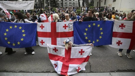 L'UE met ses menaces contre la Géorgie à exécution et annonce la suspension des négociations d’adhésion