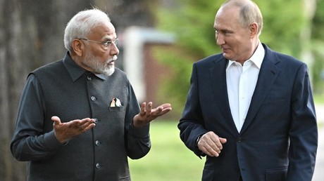 Accueilli au Kremlin par Poutine, Modi salue la solidité des relations indo-russes et évoque l'Ukraine