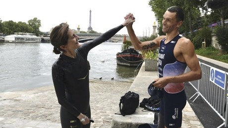 France : veille des JO, la ministre des Sports se baigne dans la Seine