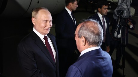 Vladimir Poutine entame une visite d’État en Azerbaïdjan