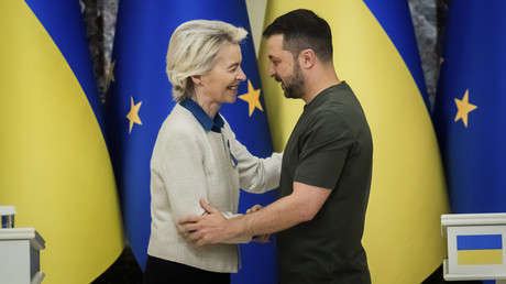 Ukraine : Ursula von der Leyen promet un prêt de 35 milliards d’euros à Kiev financé par l’argent russe