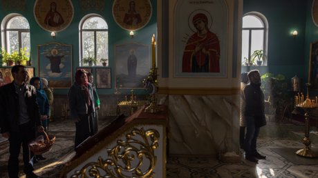 Ukraine : une cathédrale orthodoxe prise d'assaut, ses paroissiens violemment agressés