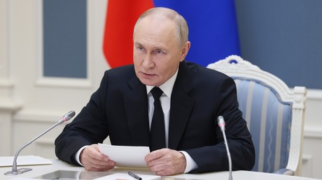 Vladimir Poutine supervise des exercices nucléaires russes