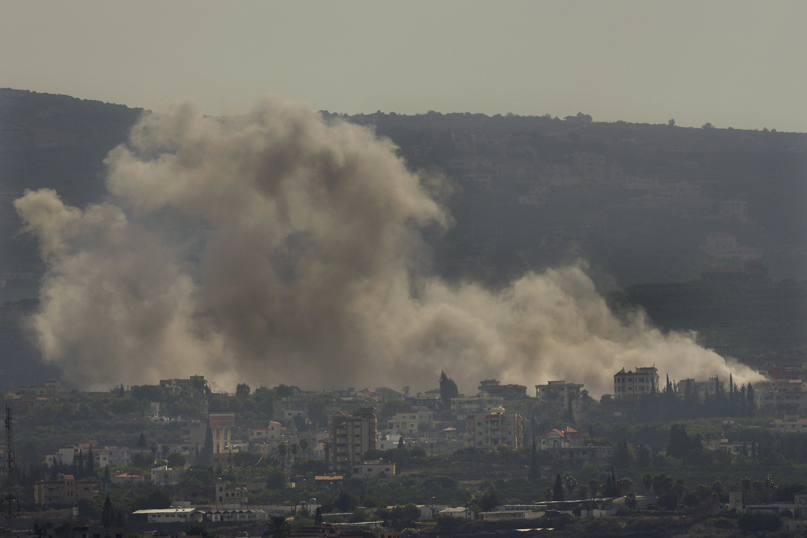 Liban : l'aviation israélienne s'acharne sur la région de Baalbek, des dizaines de morts recensés