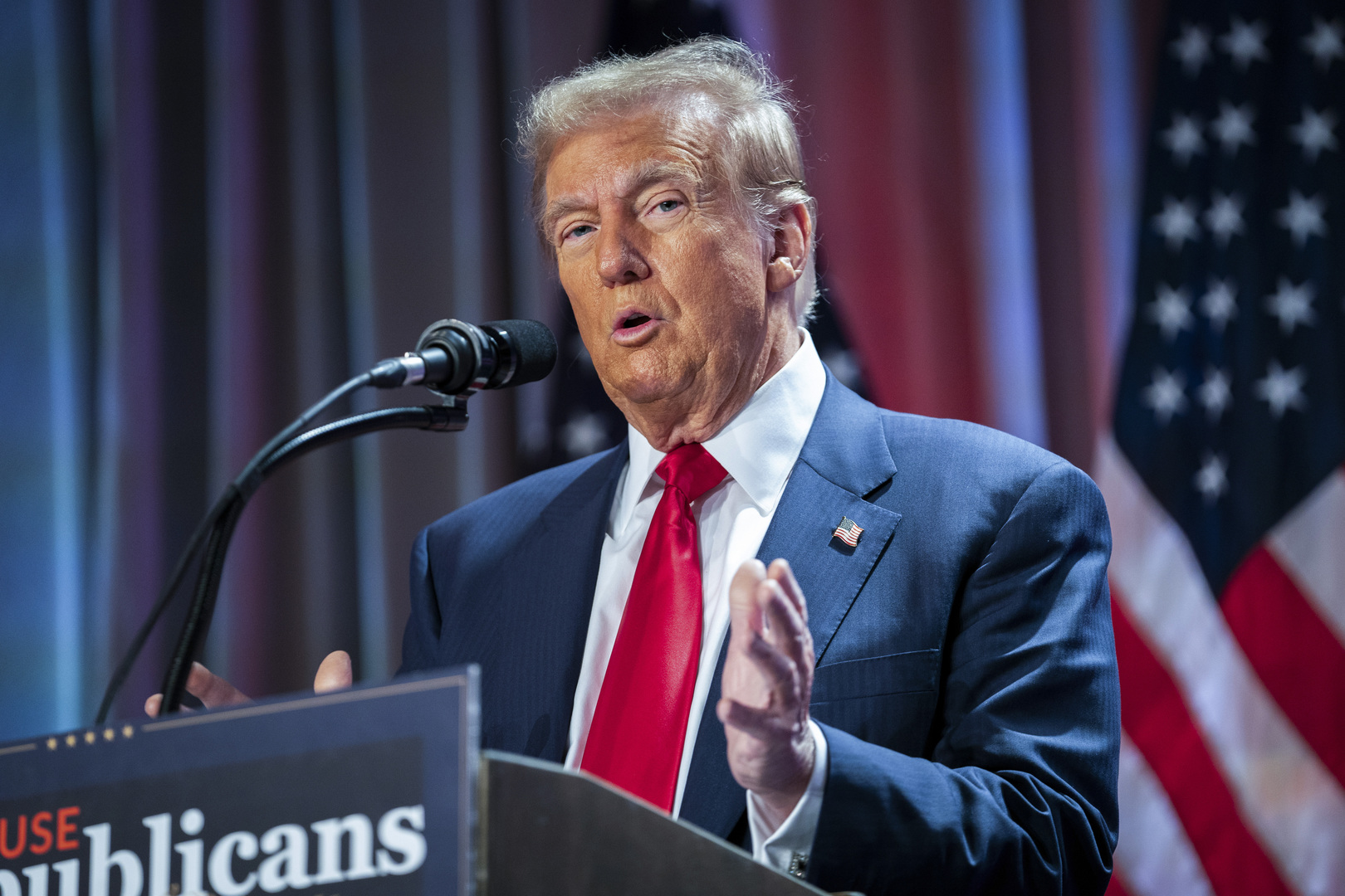 Promesse de Trump d'élever les tarifs douaniers : «Personne ne gagnera une guerre commerciale», met en garde la Chine