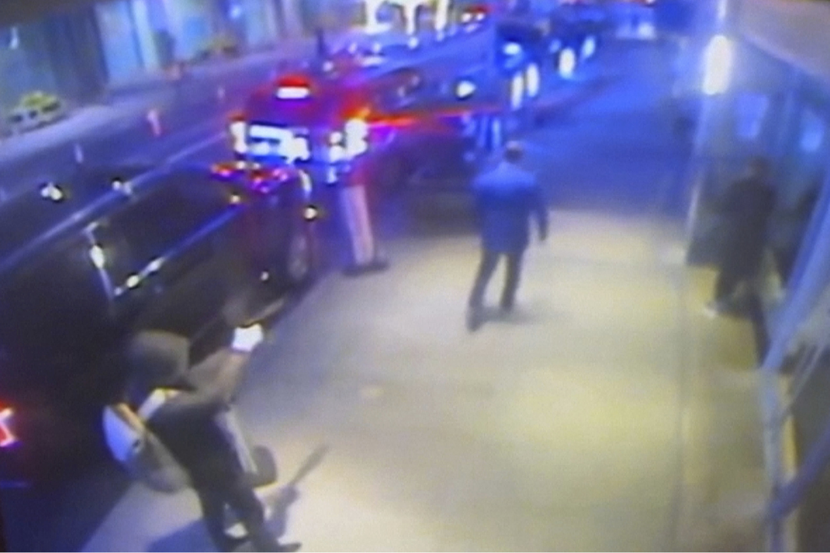 États-Unis : le PDG de UnitedHealthcare assassiné en pleine rue à Manhattan