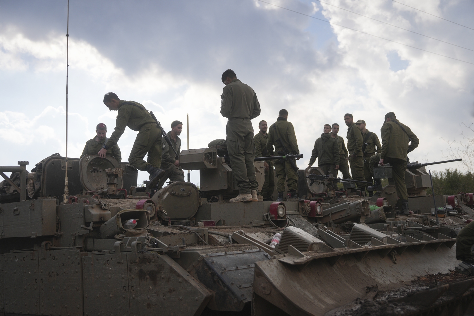 Les officiels israéliens se réunissent pour évoquer la situation en Syrie