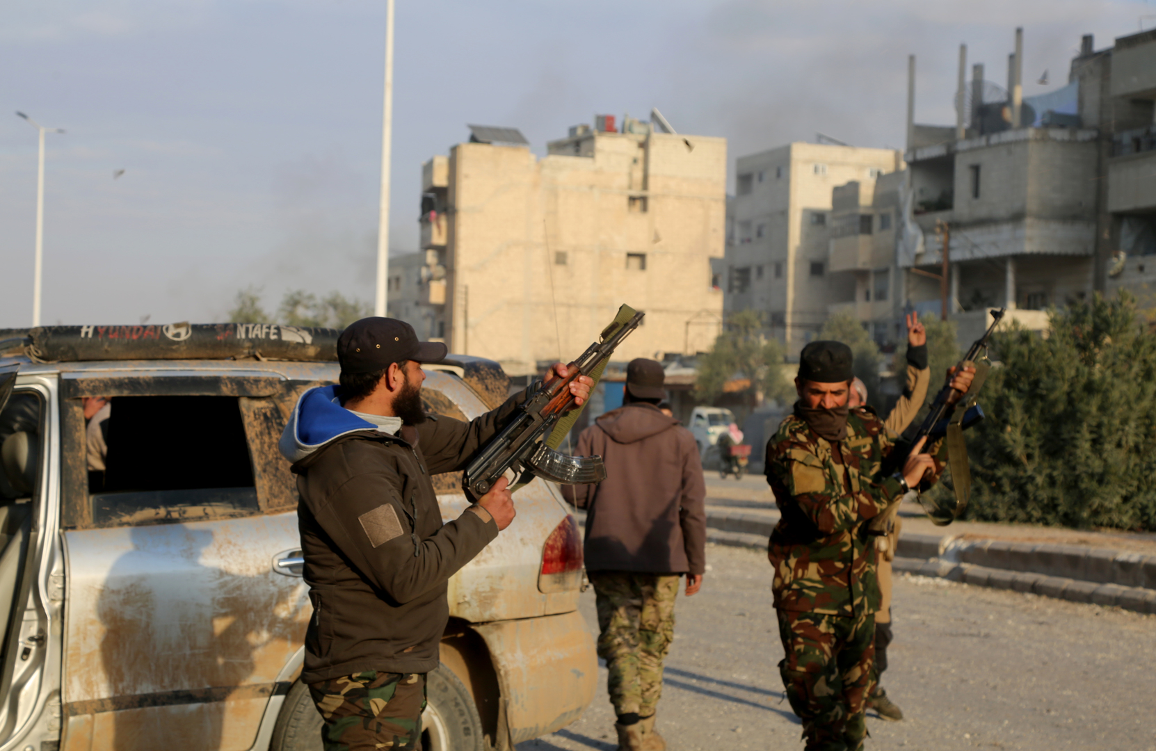 Le Premier ministre syrien appelle à des «élections libres» dans le pays après le coup d'État