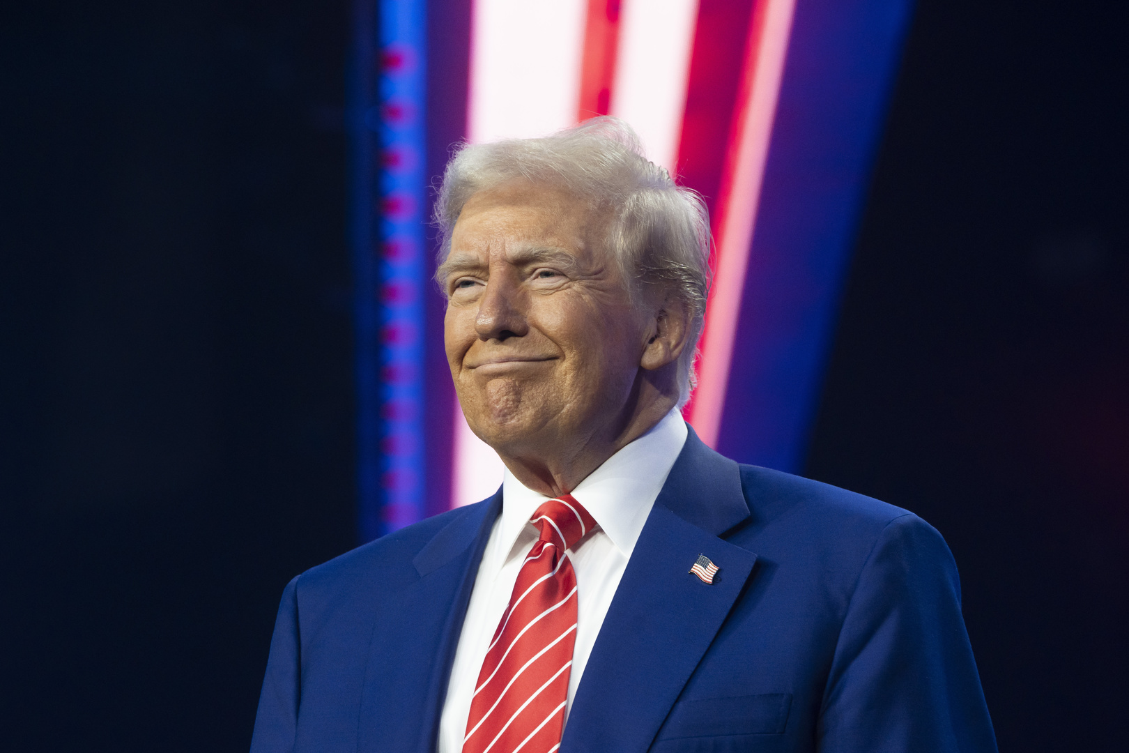Trump raille ses opposants dans un message de Noël provocateur