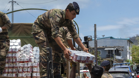 Mayotte : l'état de «calamité naturelle» déclaré, Emmanuel Macron est sur place