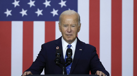 Défense américaine : Joe Biden signe un budget record de 895 milliards de dollars