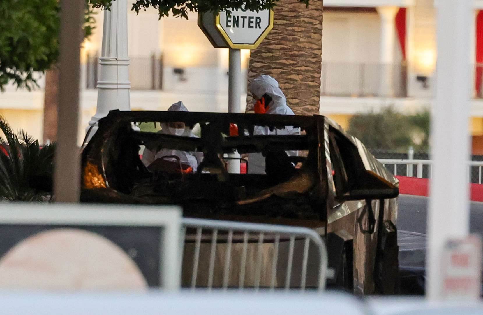 Le suspect à l'origine de l'explosion d’un Tesla Cybertruck aurait utilisé l'IA pour planifier son attaque