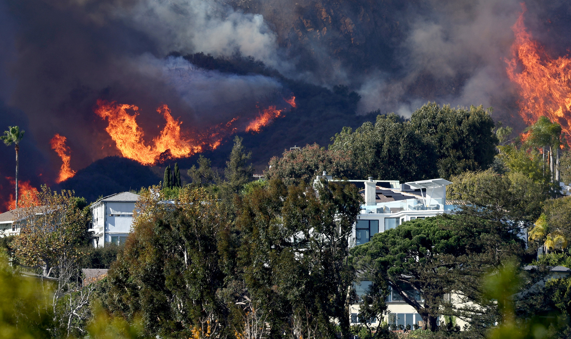 L’aide américaine à l’Ukraine remet en question la capacité des États-Unis à combattre les incendies à Los Angeles