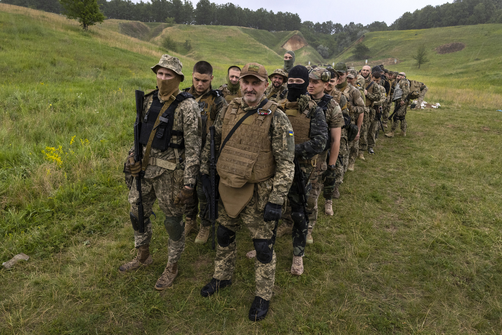 Le bataillon néo-nazi ukrainien Azov lance un appel aux mercenaires anglophones pour se renforcer