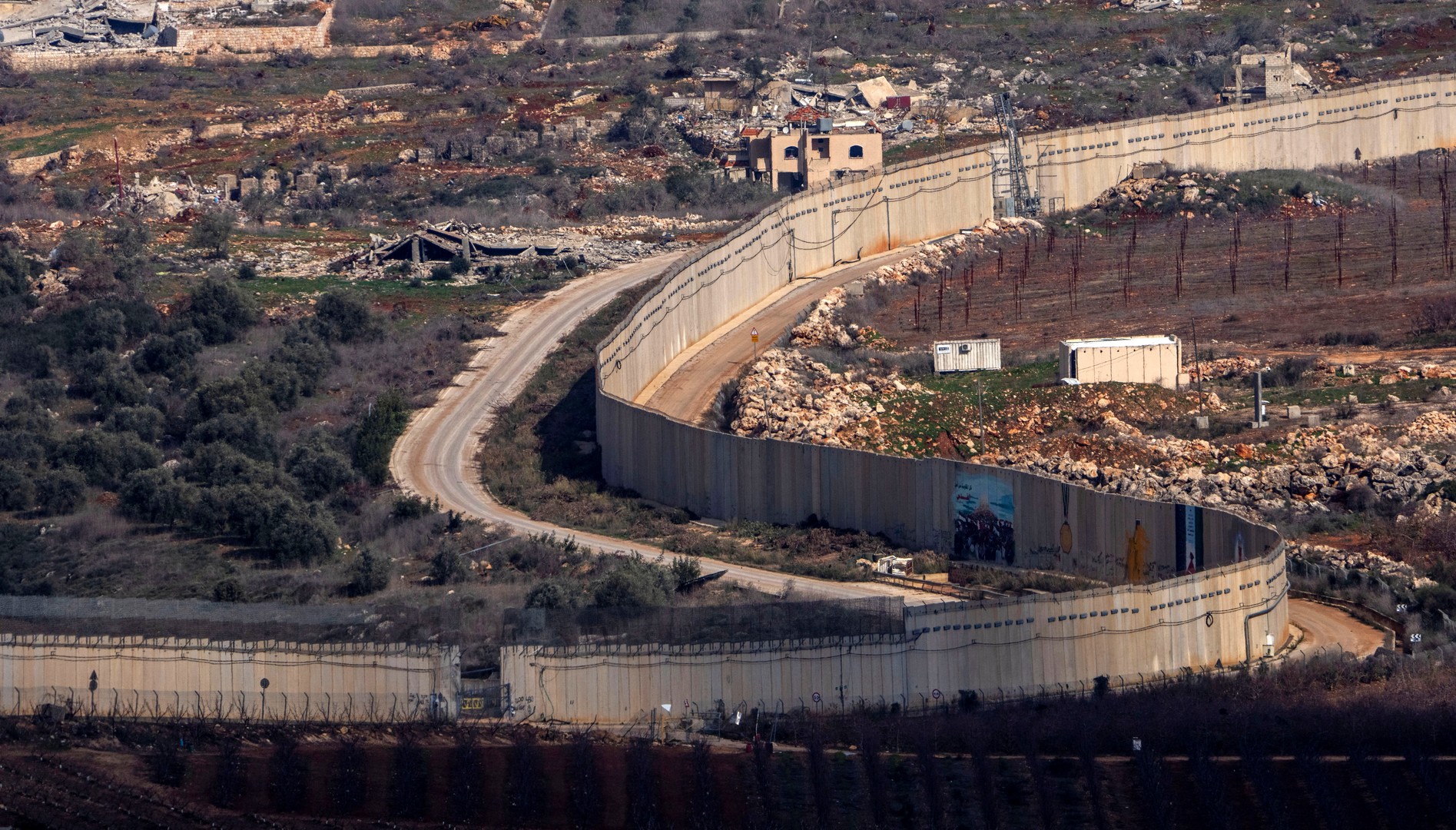 Les Israéliens restent au Liban, premier défi pour le nouveau gouvernement libanais