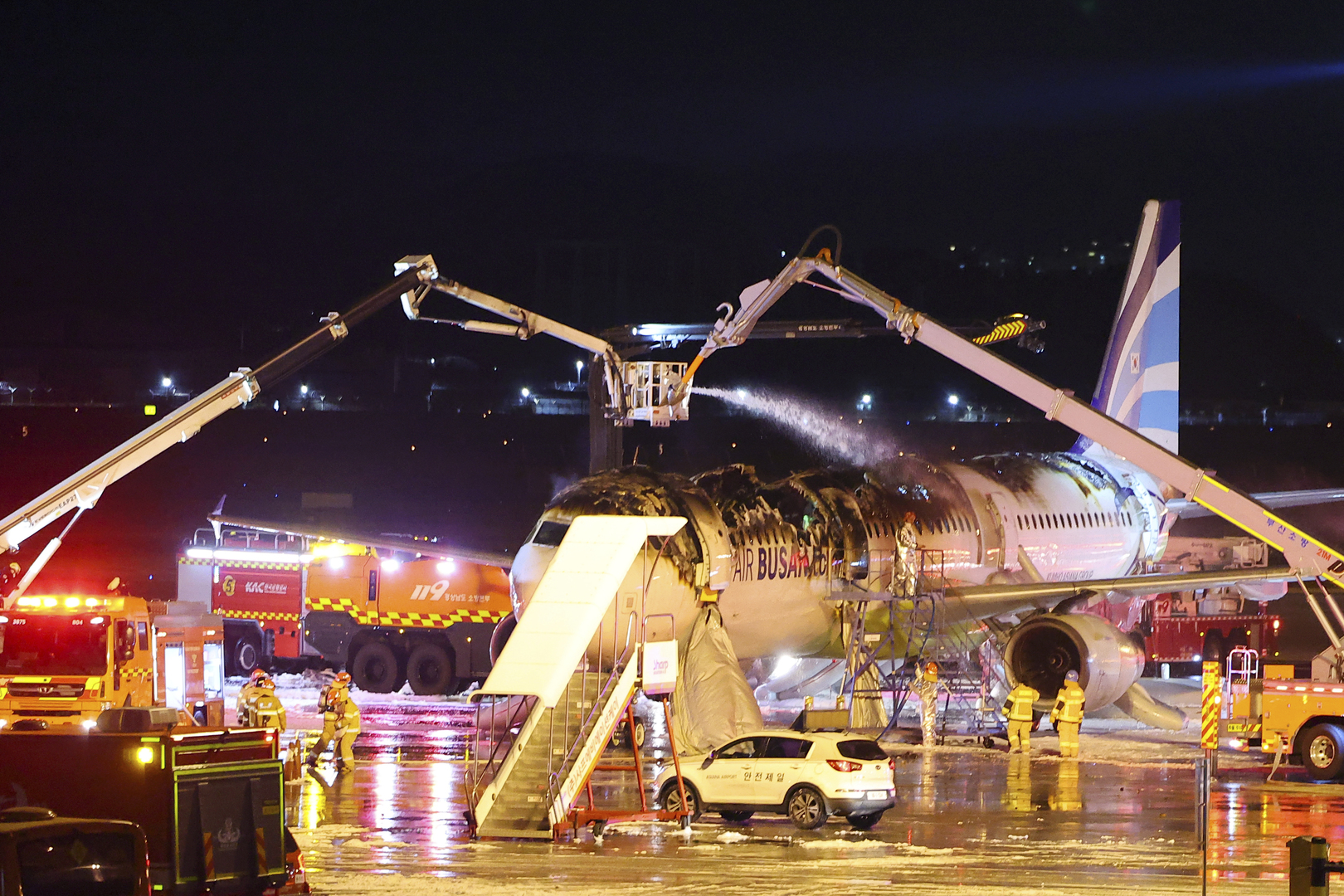 Corée du Sud : un avion de ligne prend feu à l'aéroport de Gimhae, deux blessés